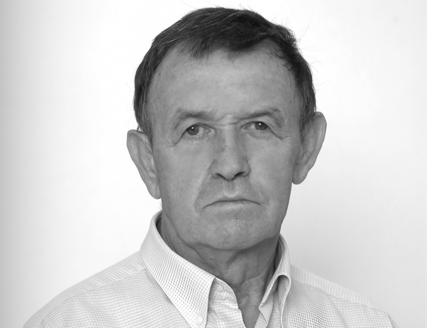 УГЉЕВИК, 10. ЈАНУАРА /СРНА/ - Некадашњи командант Првог батаљона Прве мајевичке бригаде Војске Републике Српске Ратко Ђурковић преминуо је у бијељинској болници у 83. години, саопштено је из Општинске управе Угљевик.