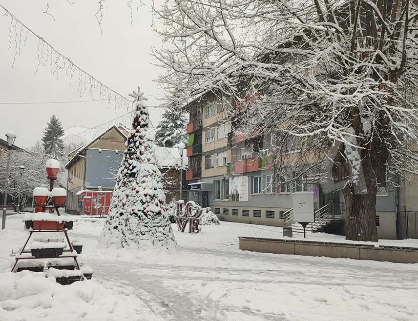 НОВИ ГРАД, 12. ЈАНУАРА /СРНА/ - У Новом Граду ће на Тргу 9. јануар бити организован дочек православне Нове године.