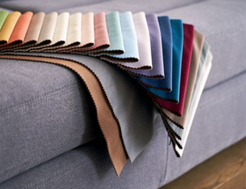 САРАЈЕВО, 12. ЈАНУАРА /СРНА/ - БиХ тренутно извози тапацирани намјештај у ЕУ у вриједности већој од 100 милиона КМ, што је пето мјесто међу извозницима на овом тржишту, а мадраца у вриједности од око 10 милиона евра, што говори да постоји потенцијал, због извозне оријентисаности, објавио је Центар за истраживање тржишта намјештаја из Милана /ЦСИЛ/.