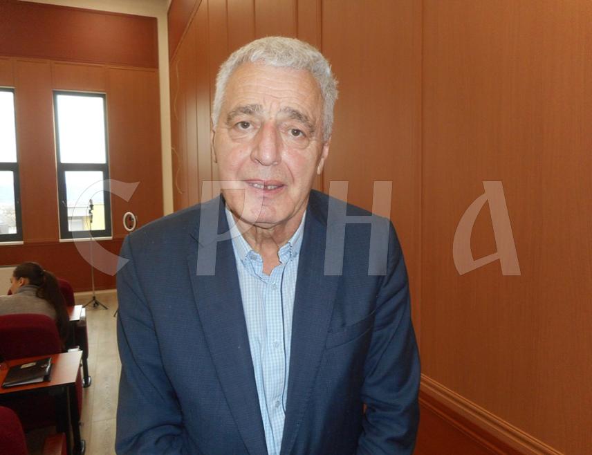 БРАТУНАЦ, 14. ЈАНУАРА /СРНА/ - Влада Републике Српске одобрила је шест милиона КМ за капиталне и инфраструктурне пројекте у Братунцу у овој години, а милион КМ је већ и уплаћен што омогућава да општина до прољећа распише тендер и изабере извођача за изградњу вртића капацитета 300 мјеста, изјавио је Срни начелник Лазар Продановић.