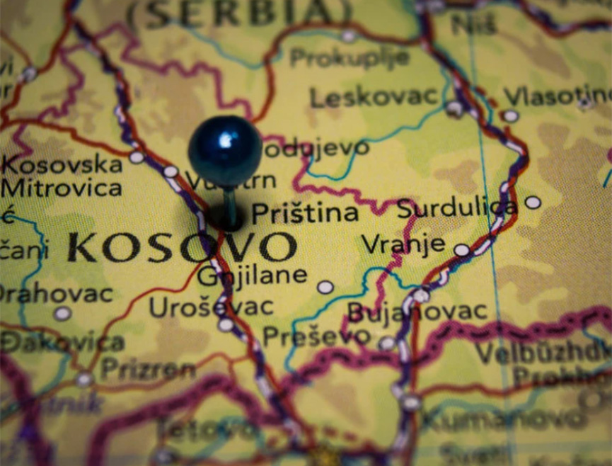 КОСОВСКА МИТРОВИЦА, 15. ЈАНУАРА /СРНА/ - На данашњи дан прије 27 година у селу Рачак код Урошевца на Косову и Метохији догодио се оружани сукоб српске полиције и припадника албанске терористичке ОВК, а елиминација терориста, који су приказани као цивили, послужила је касније као повод за бомбардовање СР Југославије.