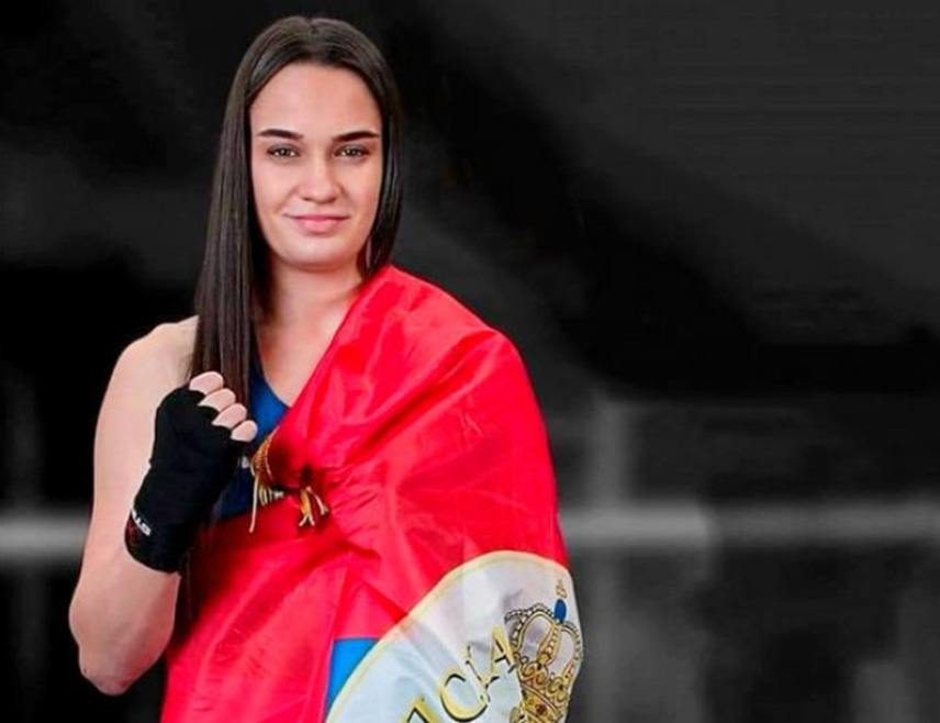 БЕОГРАД, 15. ЈАНУАРА /СРНА/ - Српска репрезентативка и члан Боксерског клуба "Обилић" из Зворника Сара Ћирковић проглашена је за најбољу српску боксерку у сениорској конкуренцији у 2025. години, саопштено је данас из Боксерског савеза Србије.