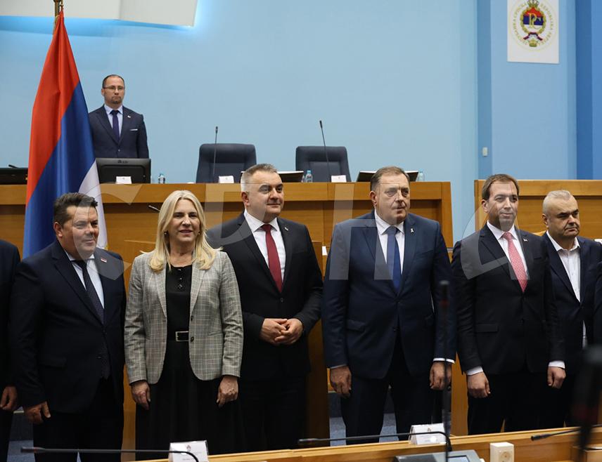 БАЊАЛУКА, 19. ЈАНУАРА /СРНА/ - Српски члан Предсједништва БиХ Жељка Цвијановић честитала је премијеру Републике Српске Сави Минићу и новој Влади Српске на избору.