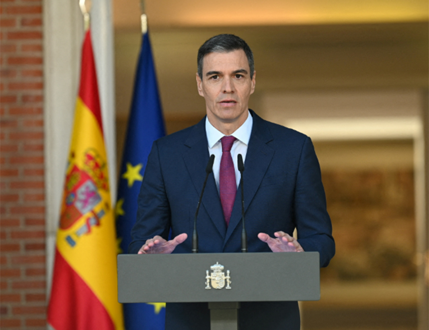 МАДРИД, 19. ЈАНУАРА /СРНА/ - Премијер Шпаније Педро Санчез обећао је детаљну и апсолутно транспарентну истрагу о судару возова у којем је на југу земље погинуло најмање 39 људи, јавља Ројтерс.