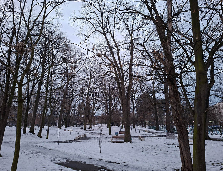 ИСТОЧНО САРАЈЕВО, 22. ЈАНУАРА /СРНА/ – У Републици Српској и Федерацији БиХ /ФБиХ/ сутра се очекује промјенљиво облачно вријеме уз краће сунчане периоде и мало топлије.