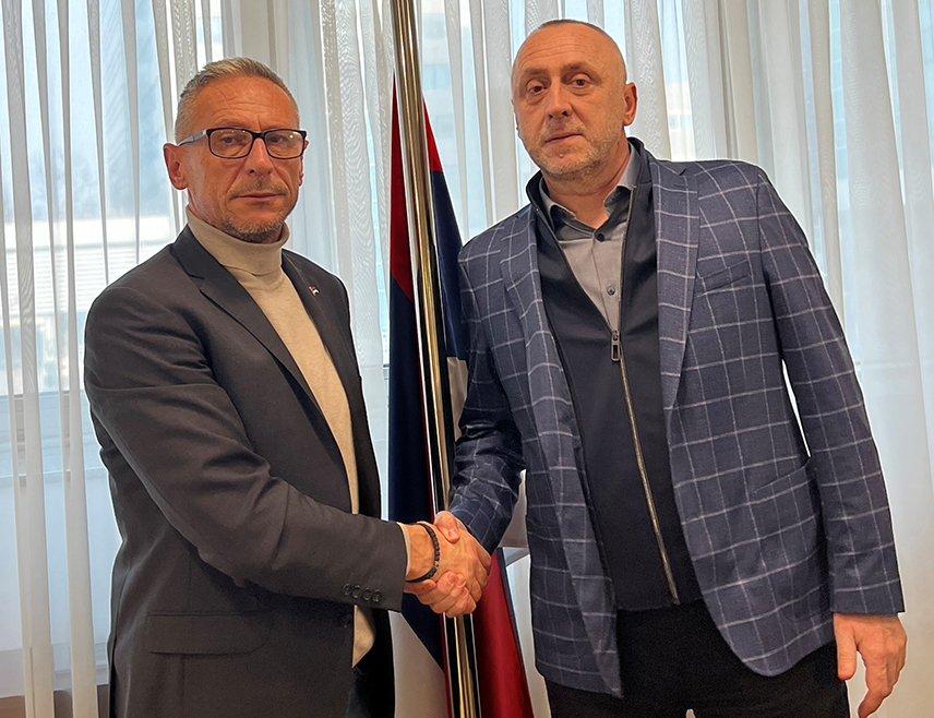 БАЊАЛУКА, 23. ЈАНУАРА /СРНА/ - Новоизабрани министар рада и борачко-инвалидске заштите Републике Српске Радан Остојић изјавио је током преузимања дужности од Данијела Егића да ће ресорно министарство наставити да унапређује рад у области борачко-инвалидске заштите.