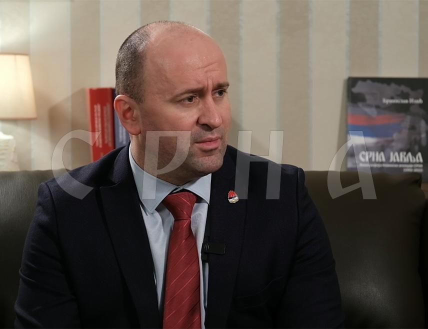 БАЊАЛУКА, 24. ЈАНУАРА /СРНА/ - Сједница Владе Републике Српске у Броду дала је ефекте, а ова локална заједница добро је одговорила изазову организације овог догађаја, оцијенио је начелник ове општине Милан Зечевић.