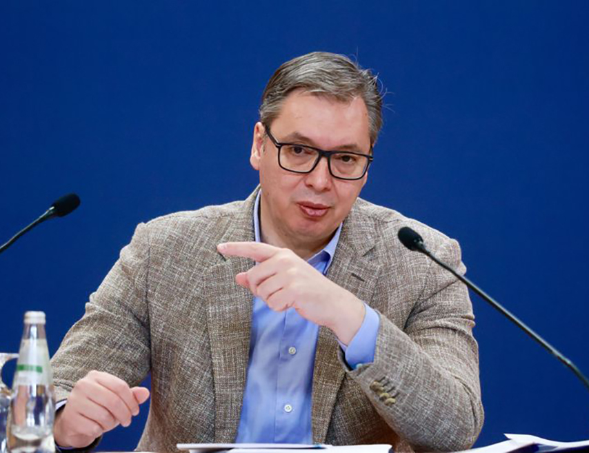 БЕОГРАД, 25. ЈАНУАРА /СРНА/ - Предсједник Србије Александар Вучић оцијенио је да је извјесно да ће моћ ЕУ у будућности и даље да пада, али да Србија остаје на европском путу и вјерна својим традиционалним пријатељима уз захвалност Сједињеним Државама на низ потеза, укључивши и помоћ коју су пружили Републици Српској.