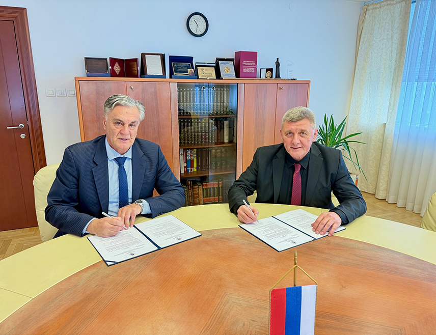 БАЊАЛУКА, 26. ЈАНУАРА /СРНА/ - Новоизабрани министар за научнотехнолошки развој и високо образовање Драга Мастиловић преузео је данас дужност те нагласио да ће посебну пажњу посветити унапређењу квалитета високог образовања, јачању научноистраживачког рада и повезивању са привредом и савременим техонолошким токовима.