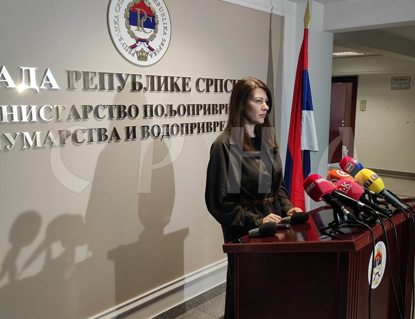 БАЊАЛУКА, 27. ЈАНУАРА /СРНА/ - Министар пољопривреде, шумарства и водопривреде Републике Српске Анђелка Кузмић рекла је да је с мљекарима у Српској постигнут договор да одустану од протеста и да се испуне њихови захтјеви.