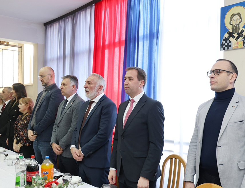 БАЊАЛУКА, 27. ЈАНУАРА /СРНА/ - Министар правде Републике Српске Горан Селак присуствовао је данас обиљежавању школске славе у Основној школи "Свети Сава" у бањалучком насељу Лауш.