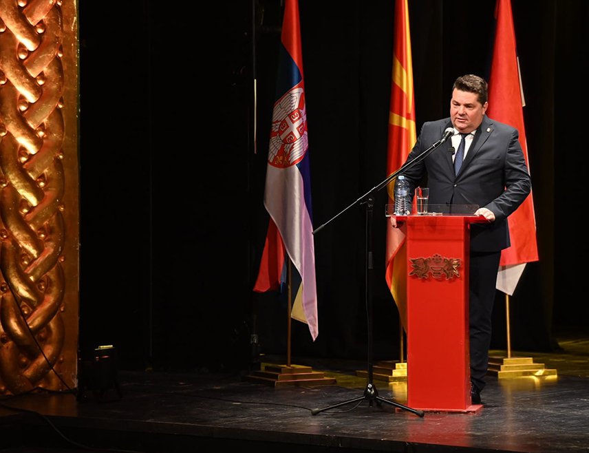 SKOPJE, JANUARY 27 /SRNA/ - President of the National Assembly of the Republika Srpska Nenad Stevandić said this evening at a St. Sava's Day Academy in Skopje that there is no division in St. Sava, but rather unity that reconciles brothers and preserves spiritual and state peace.