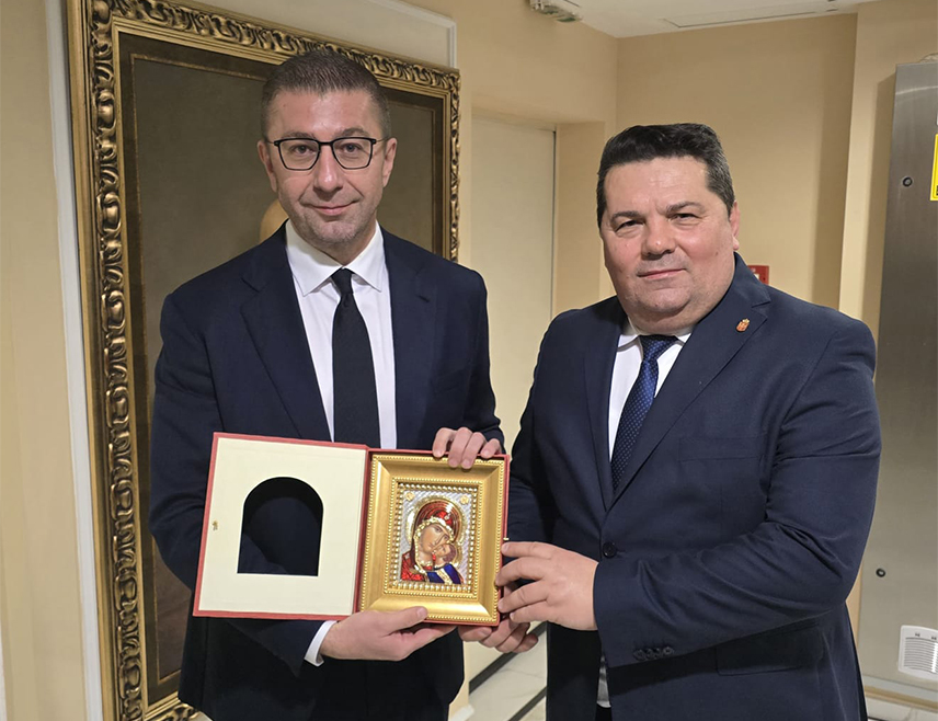 СКОПЉЕ, 28. ЈАНУАРА /СРНА/ - Предсједник Народне скупштине Републике Српске Ненад Стевандић разговарао је током посјете Скопљу са премијером Сјеверне Македоније Христијаном Мицкоским.