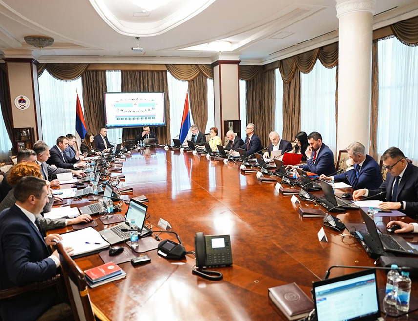 БАЊАЛУКА, 29. ЈАНУАРА /СРНА/ - Влада Републике Српске формираће интерресорну радну групу која треба да припреми институционални одговор Српске на књижења гробаља, капеле и храмова Српске православне цркве на "државу".