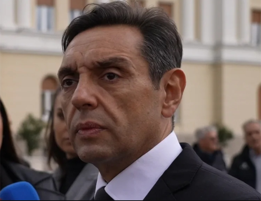 БЕОГРАД, 29. ЈАНУАРА /СРНА/ - Сенатор Републике Српске Александар Вулин истакао је да у Јерусалиму јесте мјесто застави Српске, али не и застави БиХ која је одбила да укаже гостопримство скупу рабина у Сарајеву.