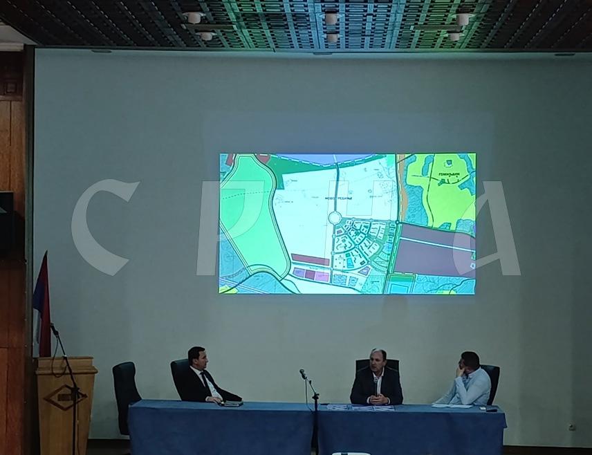 TРЕБИЊЕ, 30. ЈАНУАРА /СРНА/ - Представници града Tребиња данас су представили пројекат "Ново Tребиње", који је оцијењен као једна од највећих развојних шанси, не само за овај град већ и за Републику Српску.