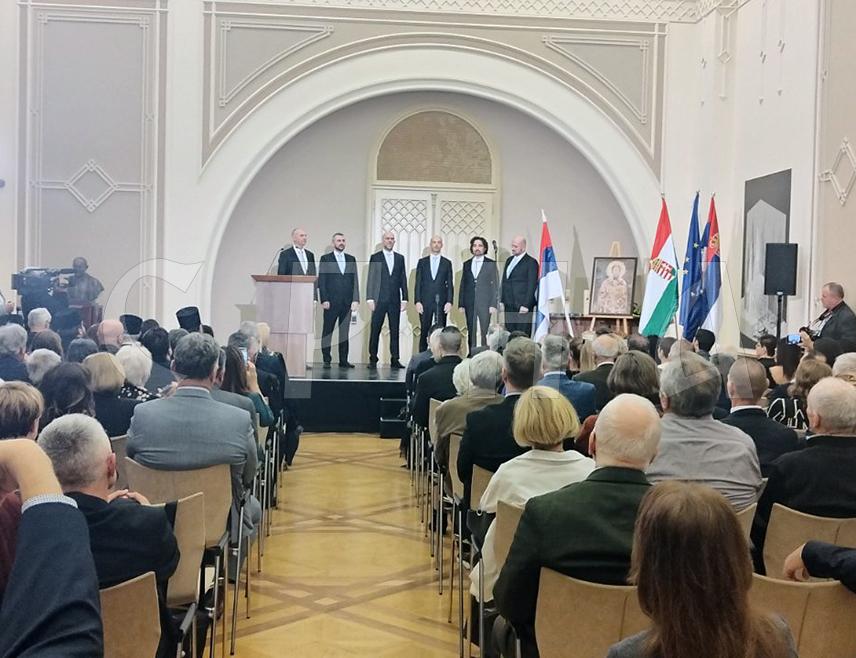 БУДИМПЕШТА, 31. ЈАНУАРА /СРНА/ - Предсједник Самоуправе Срба у Мађарској Јованка Ластић поручила је вечерас на Светосавској академији у Будимпешти да је Свети Сава свјетионик српског народа.