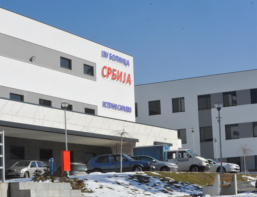 ИСТОЧНА ИЛИЏА, 2. ФЕБРУАРА /СРНА/ - У Болници "Србија" Источно Сарајево од данас су поново дозвољене посјете пацијентима.
