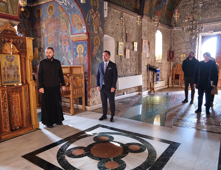 TREBINJE, FEBRUARY 2 /SRNA/ - The Minister of Foreign Trade and Economic Relations in the Council of Ministers, Staša Košarac, said that the production of olive oil at the Tvrdoš Monastery is planned to be improved through the acquisition of Italian equipment, seedlings, and branding.