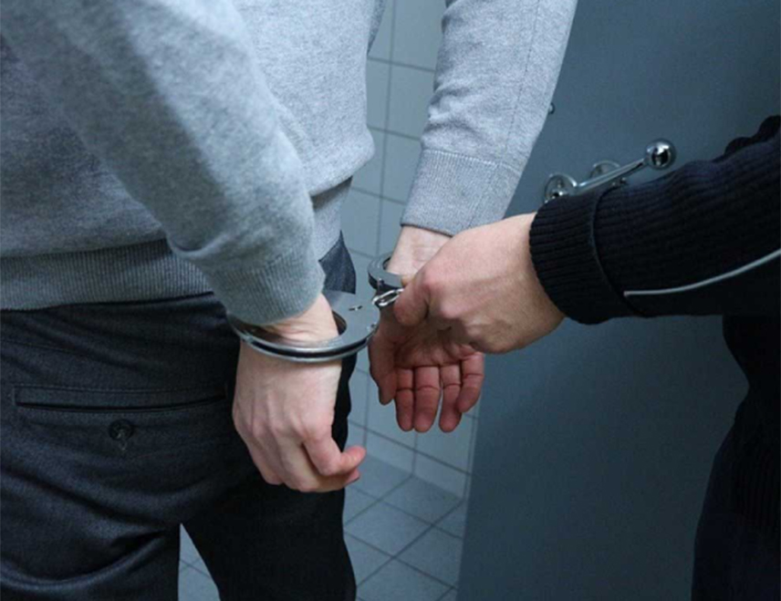 НОВО МЕСТО, 3. ФЕБРУАРА /СРНА/ - Борислав Бојанић, осумњичени да је у Словенији усмртио свог зета из БиХ, тренутно је у притвору у Хрватској гдје је ухапшен послије бјекства, рекли су данас представници полиције из Новог Места.