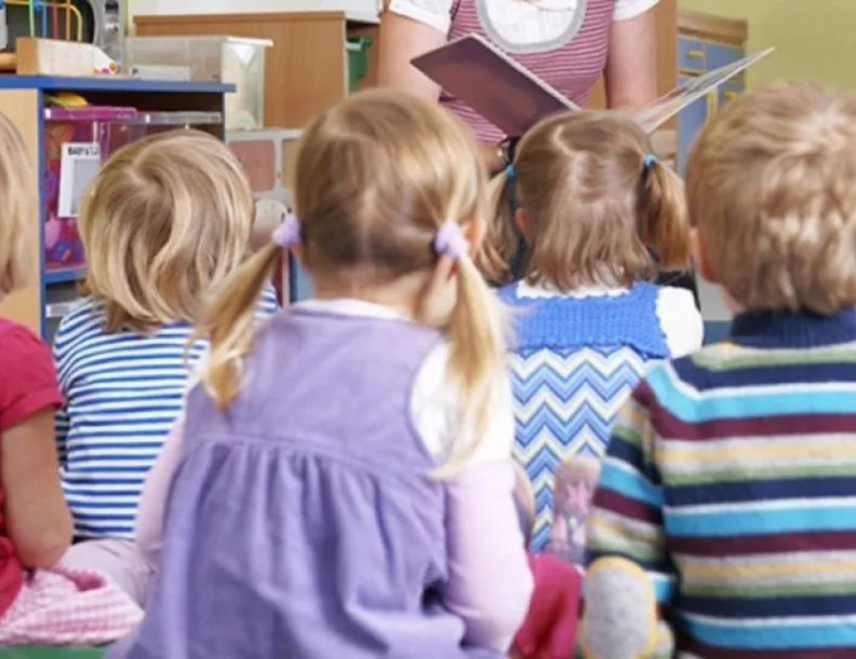 БИЈЕЉИНА, 5. ФЕБРУАРА /СРНА/ - У Републици Српској данас је почела исплата јануарског дјечијег додатка за 17.260 дјеце, односно 10.105 родитељa, за шта је обезбијеђено укупно 2.622.735 KM, саопштено је из Фонда за дјечију заштиту.