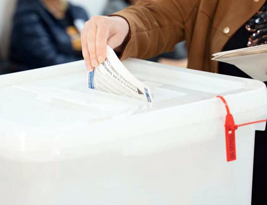 ДОБОЈ, 8. ФЕБРУАРА /СРНА/ - Сва биралишта у Добоју за гласање на поновљеним пријевременим изборима за предсједника Републике Српске отворена су на вријеме, потврђено је из Градске изборне комисије /ГИК/.