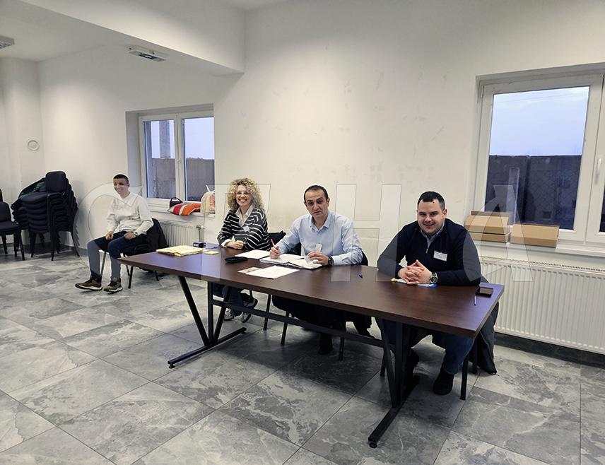 ПРИЈЕДОР, 8. ФЕБРУАРА /СРНА/ - У Приједору је до 15.00 часова на поновљеним пријевременим изборима за предсједника Републике Српске гласало 599 грађана или 40,97 одсто уписаних у бирачки списак, изјавио је предсједник Градске изборне комисије Жељко Шкондрић.