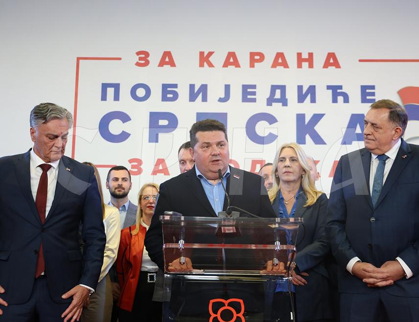 БАЊАЛУКА, 8. ФЕБРУАРА /СРНА/ - Предсједник Уједињене Српске Ненад Стевандић рекао је да данашњи тријумф Синише Карана на поновљеним пријевременим изборима за предсједника Републике Српске представља побједу Српске, њене снаге и заједништва.
