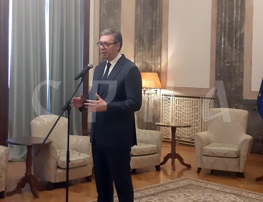 БЕОГРАД 9. ФЕБРУАРА /СРНА/ - Предсједник Србије Александар Вучић изјавио је да очекује да прва званична посјета новоизабраног предсједника Републике Српске Синише Карана буде Београду.