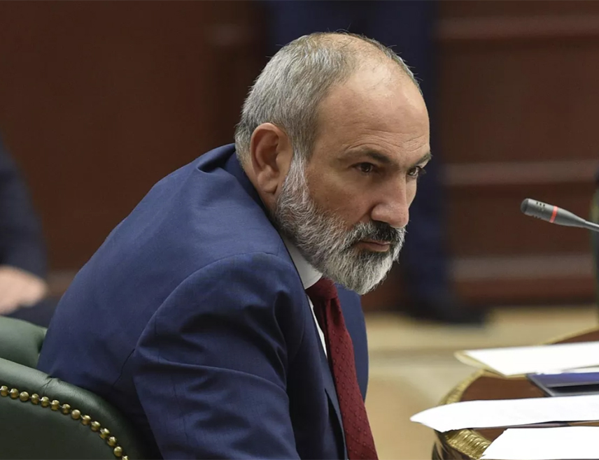 ЈЕРЕВАН, 9. ФЕБРУАРА /СРНА - РИА Новости/ - Премијер Јерменије Никол Пашињан је важан савезник Вашингтона, а Јереван може дати значајан економски допринос, изјавио је потпредсједник САД Џејмс Дејвид Венс.