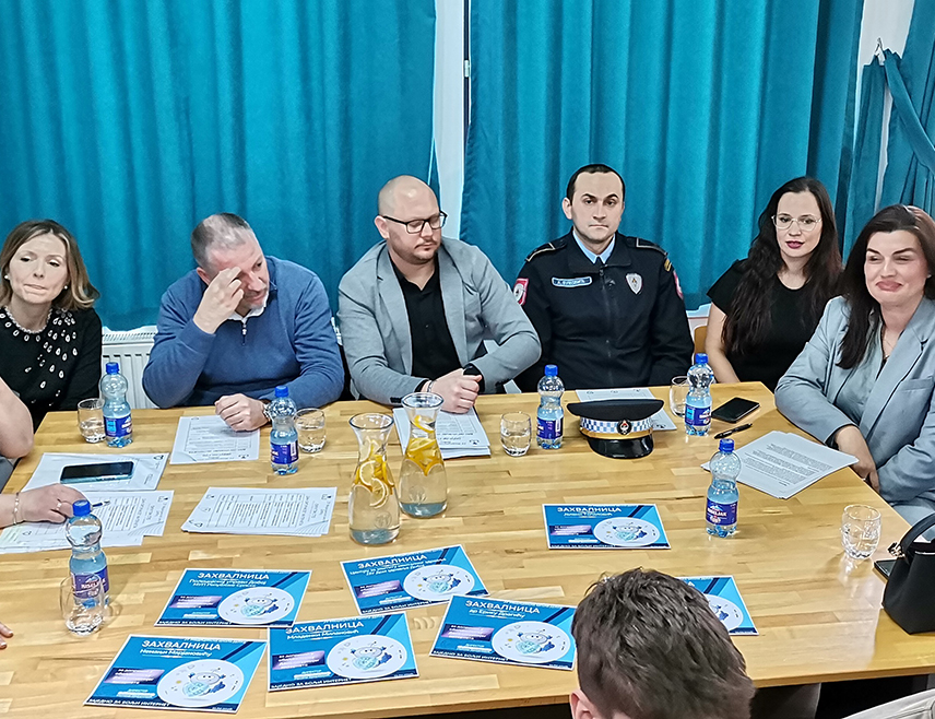 ДОБОЈ, 10. ФЕБРУАРА /СРНА/ - Дјеца у недостатку родитељске контроле проводе више од шест часова дневно на друштвеним мрежама, изјавила је психолог Центра за заштиту менталног здравља у добојском Дому здравља Младенка Милановић.