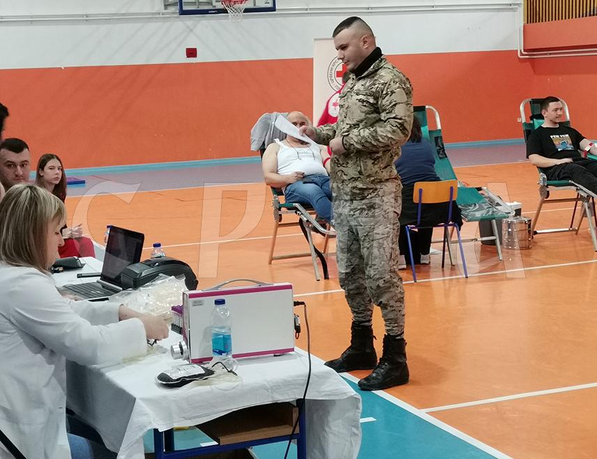 ДОБОЈ, 10. ФЕБРУАРА /СРНА/ - У Добоју је у првој овогодишњој акцији добровољног давања крви данас прикупљено 40 доза.