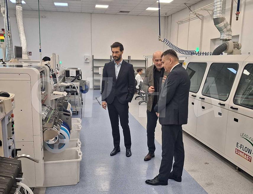 БАЊАЛУКА, 10. ФЕБРУАРА /СРНА/ - Министар привреде и предузетништва Републике Српске Раденко Бубић истакао је данас да ће компаније које су одговорни порески обвезници, носиоци развоја друштва, раде на високим технологијама и извозно су оријентисане имати подршку ресорног министарства.