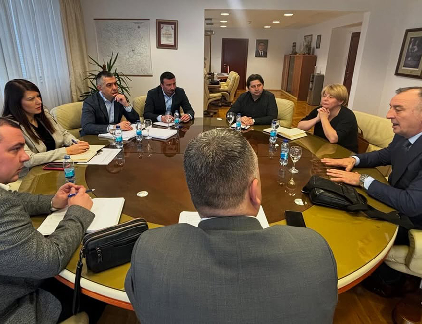 БАЊАЛУКА, 10. ФЕБРУАРА /СРНА/ - Министар пољопривреде, шумарства и водопривреде Републике Српске Анђелка Кузмић истакла је опредијељеност Министарства да чврсто подржи све секторе производње путем новог Правилника о подстицајима за ову годину.