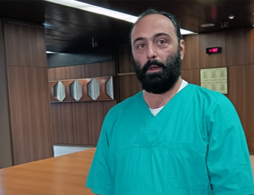 ИСТОЧНО САРАЈЕВО, 13. ФЕБРУАРА /СРНА/ - Антиратна драма "Линија" која се снима на подручју Сарајевској-романијске регије велика је прича о човјекољубљу, изјавио је Срни глумац Александар Лазић, главни протагониста овог филма о херојском дјелу ратног хирурга доктора Миодрага Лазића.