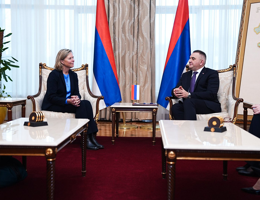 BANJA LUKA, FEBRUARY 11 /SRNA/ - At a meeting today with the Norwegian Ambassador to BiH Kathrine Biering, Republika Srpska Prime Minister Savo Minić emphasized the importance of internal dialogue and reaching agreements on fundamental issues between Republika Srpska and the Federation of BiH to ensure stability and the further development of BiH.