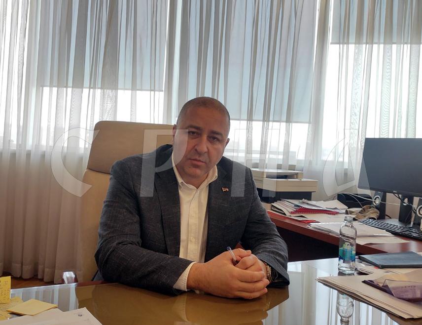 БАЊАЛУКА, 12. ФЕБРУАРА /СРНА/ - Вршилац дужности директора предузећа "Путеви Републике Српске" Мирослав Јанковић изјавио је Срни да ће ова фирма завршити радове на мосту преко ријеке Врбас у бањалучком насељу Чесма, чим добије сагласност града Бањалука на пројектну документацију.