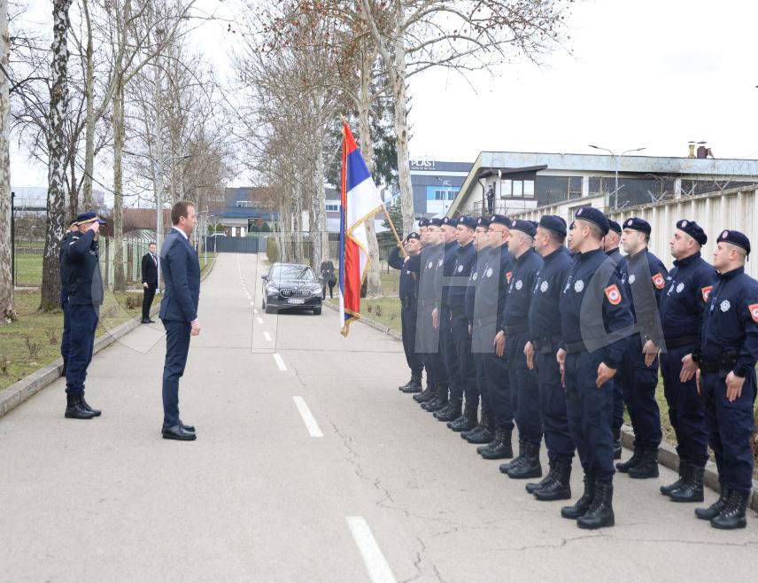БАЊАЛУКА, 12. ФЕБРУАРА /СРНА/ - Казнено-поправни завод Бањалука може да буде примјер свим другим установама овог типа, не само у Републици Српској, већ у БиХ и региону, изјавио је министар правде Републике Српске Горан Селак.
