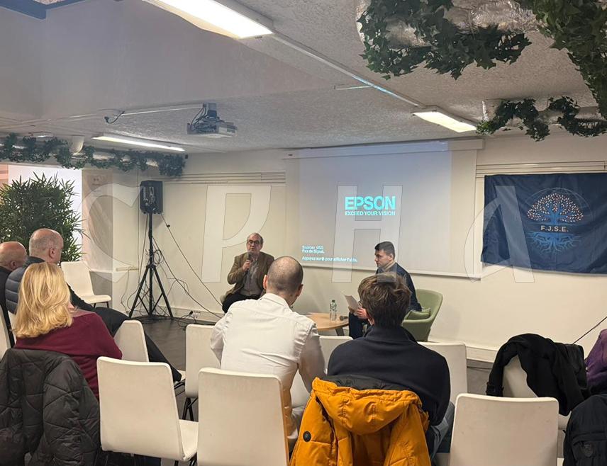 ПАРИЗ, 16. ФЕБРУАРА /СРНА/ - У Паризу је одржана презентација нове књиге француског историчара и геополитичара Алексиса Tрудоа "Срби и Французи: испреплене судбине", којом је аутор имао за циљ да представи 800 година чврстих и историјских односа Срба и Француза.