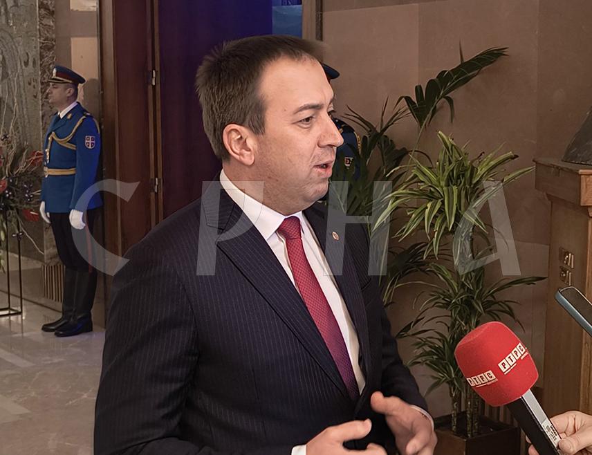 БЕОГРАД, 16. ФЕБРУАРА /СРНА/ - Министар правде Републике Српске Горан Селак изјавио је Срни да је за њега велика част да добије Сретењски орден првог степена и истакао да је то уједно порука властима Српске да добро штите националне интересе.