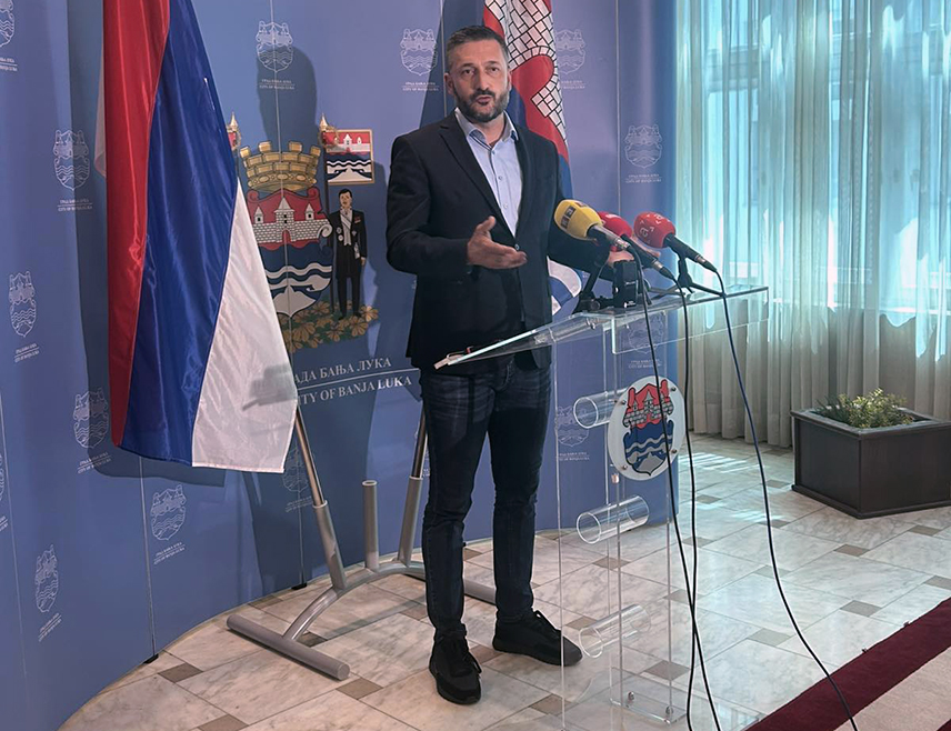 БАЊАЛУКА, 16. ФЕБРУАРА /СРНА/ - Предсједник Скупштине града Бањалука Љубо Нинковић очекује од градоначелника Драшка Станивуковића да без одгађања обустави блокаду исплате плате васпитачима у вртићима на подручју града и тако омогући њихов несметан рад.