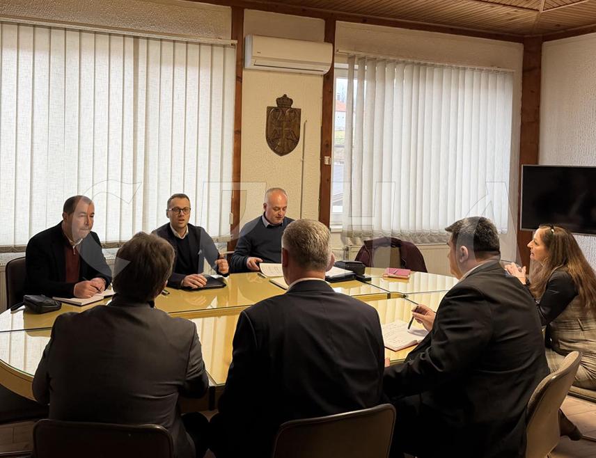 БИЈЕЉИНА, 17. ФЕБРУАРА /СРНА/ - "Електро-Бијељина" је у претходне двије године на подручју oпштине Лопаре уложила знатна финансијска средства у изградњу и реконструкцију електроенергетских објеката, а интензивне инвестиције и радови биће настављени и у овој години.