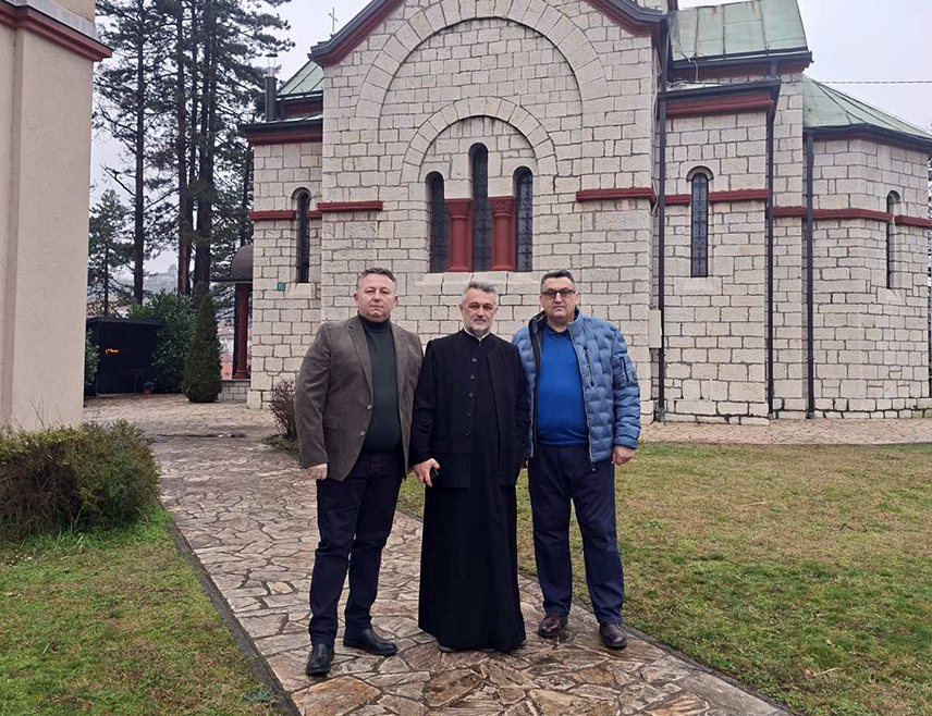 БАЊАЛУКА, 18. ФЕБРУАРА /СРНА/ - Секретаријат за расељена лица и миграције Републике Српске субвенционисаћe одређени број српских повратничких породица у Тешњу у складу с одобреним буџетом у оквиру пројеката одрживог повратка, саопштено је из Секретаријата након посјете вршиоца дужности директора Слађана Јовића овој федералној општини.