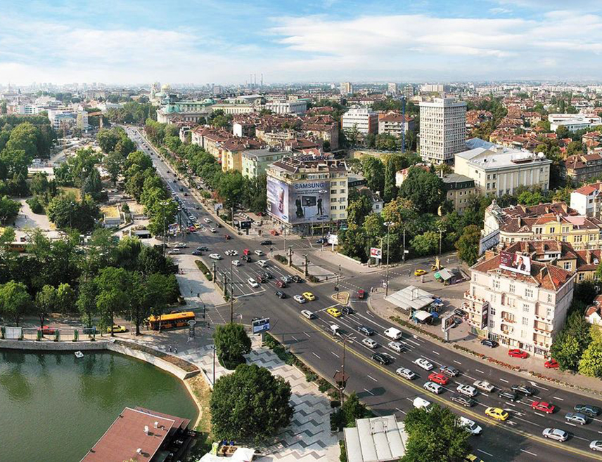 СОФИЈА, 18. ФЕБРУАРА /СРНА-Ројтерс/ - Ванредни парламентарни избори у Бугарској биће одржани 19. априла, изјавила је бугарски предсједник Илијана Јотова.