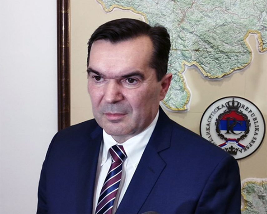 БАЊАЛУКА, 18. ФЕБРУАРА /СРНА/ - Предсједник Покрета "Одбрана Српске" Дарко Матијашевић изразио је увјерење да ће предсједник Републике Српске Синиша Каран, у условима стратешке борбе за опстанак Српске, достојно и непоколебљиво наставити да штити њене интересе.