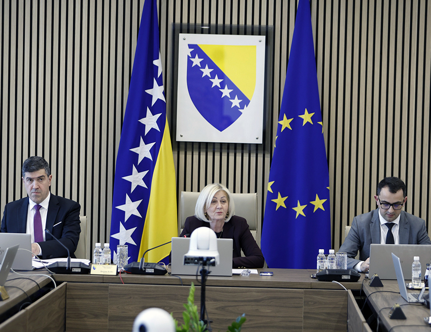 САРАЈЕВО, 18. ФЕБРУАРА /СРНА/ - Савјет министара усвојио је данас амандман на Протокол о сарадњи са Међурелигијским вијећем БиХ којим је на 300.000 КМ повећан износ за финансирање рада овог тијела из овогодишњег буџета институција БиХ.