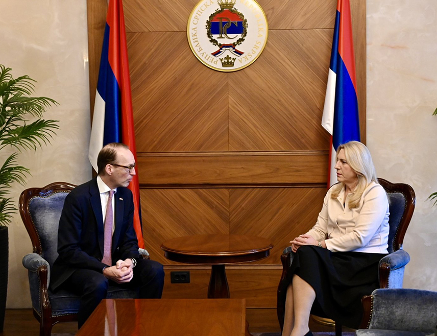 BANJA LUKA, FEBRUARY 19 /SRNA/ - The Serb member of the Presidency of BiH Željka Cvijanović met today in Banja Luka with the Ambassador of the Republic of Austria to BiH Georg Diwald to discuss the current political situation in BiH and the region, as well as models for further improving economic cooperation.