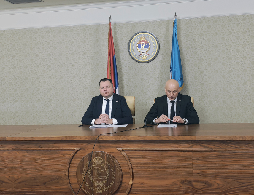 ИСТОЧНА ИЛИЏА, 19. ФЕБРУАРА /СРНА/ - У Републици Српској прошле године укупан број кривичних дјела смањен је за 7,1 одсто у односу на 2024, а то је резултат рада полицијских службеника, али и сарадње са другим полицијским агенцијама у БиХ и региону, изјавио је данас директор Полиције Српске Синиша Кострешевић.