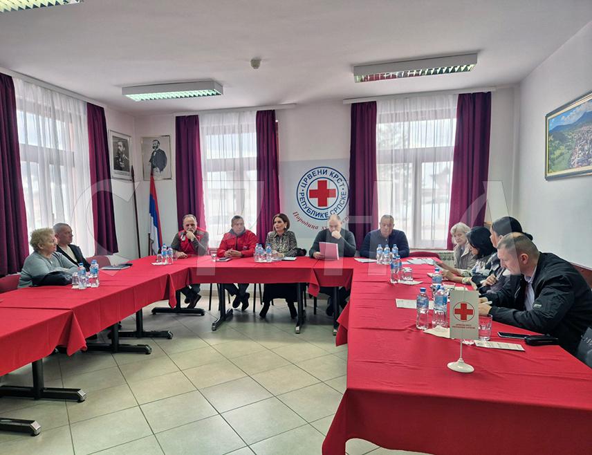 ПАЛЕ, 19. ФЕБРУАРА /СРНА/ - На Палама је данас одржан округли сто о проблемима у тражењу несталих Срба, на којем је указано на бројне неријешене случајеве и застоје у овом процесу, три деценије након завршетка рата.