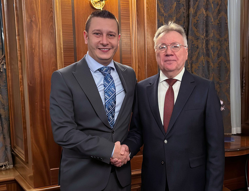 САРАЈЕВО, 19. ФЕБРУАРА /СРНА/ - Замјеник министра одбране у Савјету министара Александар Гогановић присуствовао је вечерас у Сарајеву пријему поводом Дана бранилаца отаџбине, одржаном у организацији Амбасаде Руске федерације у БиХ.